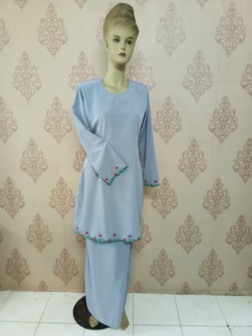 Photo 1 of Baju kurung moden, kain lipat batik TP-501001 Sulan hujung tangan dan dibawah baju, kain plain