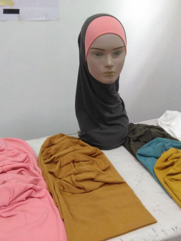 Photo 2 of Snowcap TP-203006 Snowcap ini di lapisi dengan 2lapisan fabrik
Menerima tempahan jika anda ingin mempunyai snowcap jenama sendiri
Dengan upah yang rendah dan berpatutan