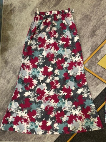 Photo 3 of Baju Kurung Pesak Buluh TP-994001 Baju kurung pesak buluh yang biasanya dipakai oleh wanita dewasa.