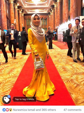 Photo 1 of Event TP-599001 Menggunakan manik2 yang menaikkan lagi baju events tersebut