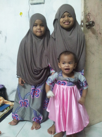TP-260008 - Jubah kanak-kanak, Jubah A-cut untuk budak.